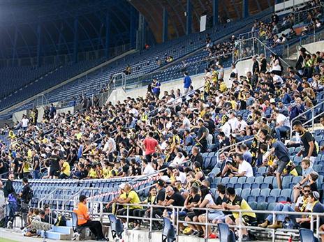 הקהל בקושי מגיע. (דני מרון)