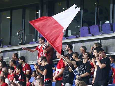 מקווים לבשורות טובות. אוהדי חדרה (דני מרון)