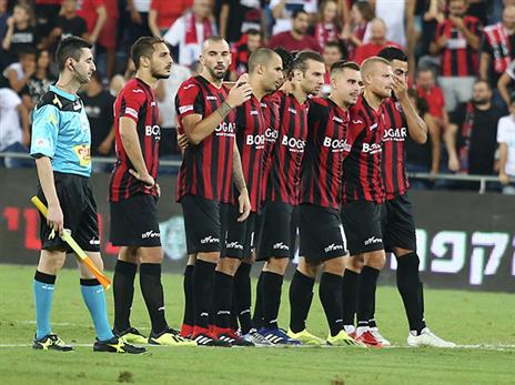 הפסד כואב בפנדלים. הפועל חיפה בדרבי (צילום: אלן שיבר)