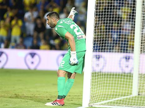 ינקו. יאבד את המקום בין הקורות? (אלן שיבר)