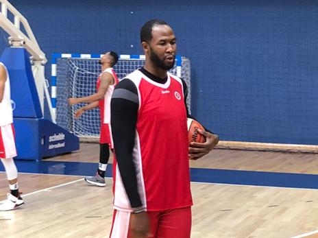 פנים חדשות. גם כריס ג'ונסון התאמן