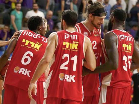 יקחו תואר היסטורי? (מנהלת הליגה)