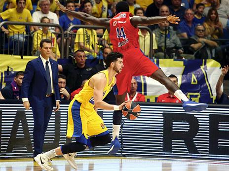 קלויארו, ה-איש של ספאחיה במשחק הזה (אלן שיבר)