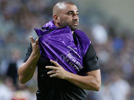 שוב בהרכב. לוי (דני מרון)