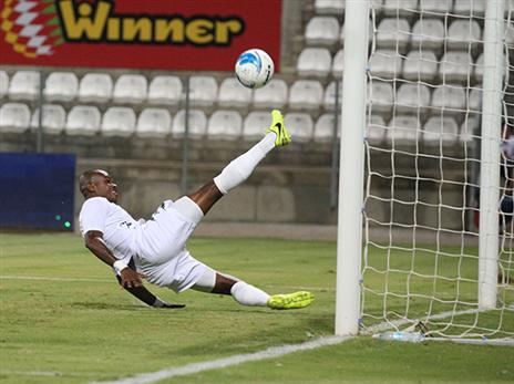 עדיין פצוע. דיניז (אנצ'ו גוש)