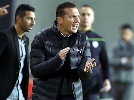 "צריך לעבור את התקופה הזו". בכר (אלן שיבר)