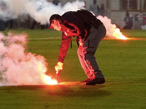 המחאה תימשך באמצעות אבוקות? (צילום: אלן שיבר)