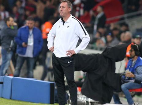 "מאמנים הולכים ובאים, אבל התוצאות נותרות זהות" (יוסי שקל)