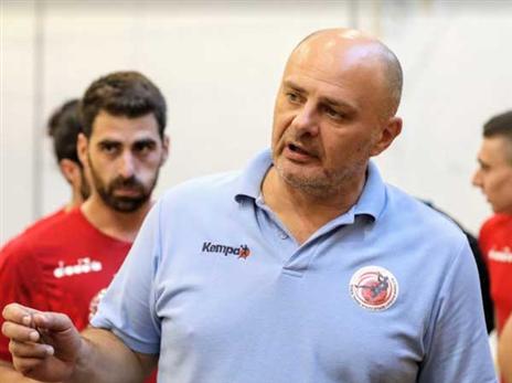 בוטנקו, יש לו ניסיון במעמד (הדר ואן קולא, איגוד הכדוריד)