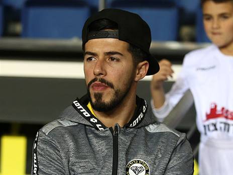 היקה. יירד לספסל? (אלן שיבר)