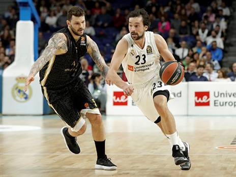 יול. הוביל את אלופת אירופה (Burak Akbulut/Anadolu Agency/Getty Images)