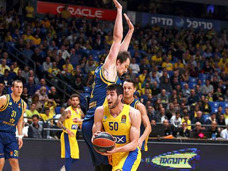 "נבוא להילחם מול פנרבחצ'ה". זוסמן (אלן שיבר)