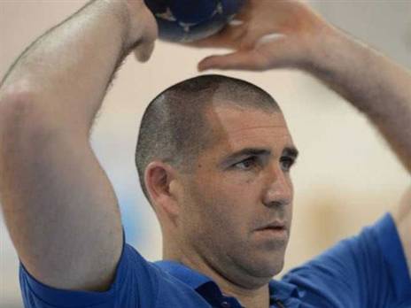 הבר. משרת האימון הראשונה שלו בליגת העל (איגוד הכדוריד)