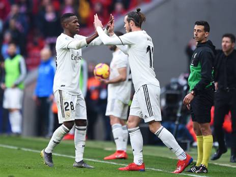 בייל עם ויניסיוס. לא ציפה להתחרות על ההרכב עם ברזילאי בן 18 (Getty)