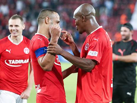 עם וואקמה. הכי גדול שהוא שיחק איתו (אלן שיבר*