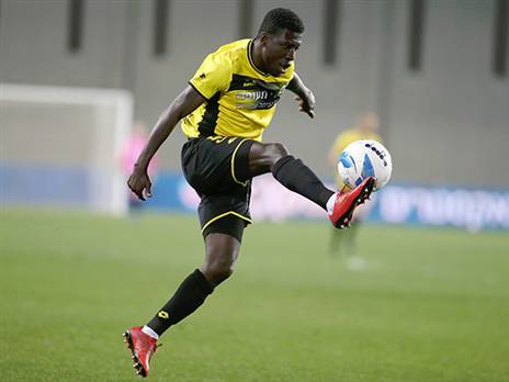 עלי מוחמד. חלק מהאוהדים מתנגדים (צילום: אלן שיבר)