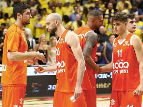 ראשון מעודדת (אלן שיבר)