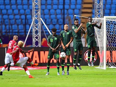 ובעיטה חופשית של אנדריאה סגרה עניין (getty)