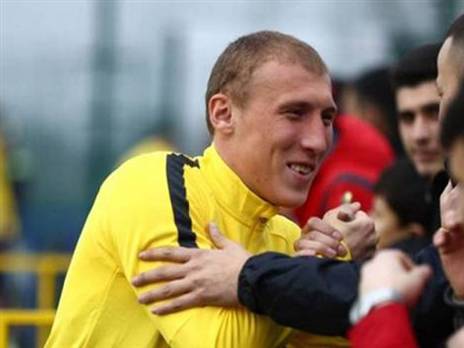 איסלמבק. מאמין ביכולת של הקבוצה שלו לעלות (vesti kz)