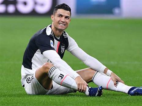 רונאלדו, פגע במשקוף (getty)