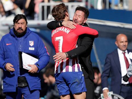 סימאונה עם גריזמן. היה קשה למצוא תחליף (Getty)