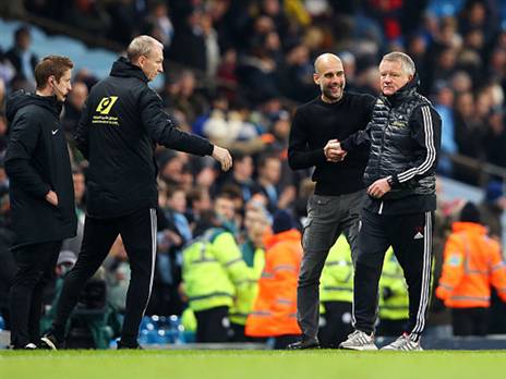 פפ ניסה להרגיע את ווילדר. (GETTY)