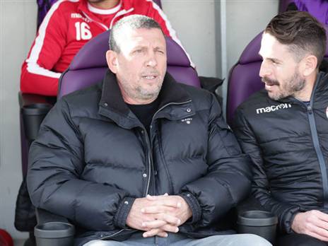 מרוצה מדמארי, קלינגר (דני מרון)