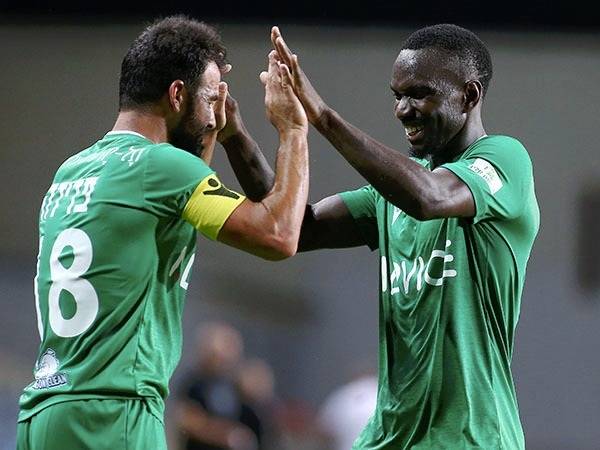 "מרוצה מהגישה". שחקני כפ"ס חוגגים (צילום: אלן שיבר)