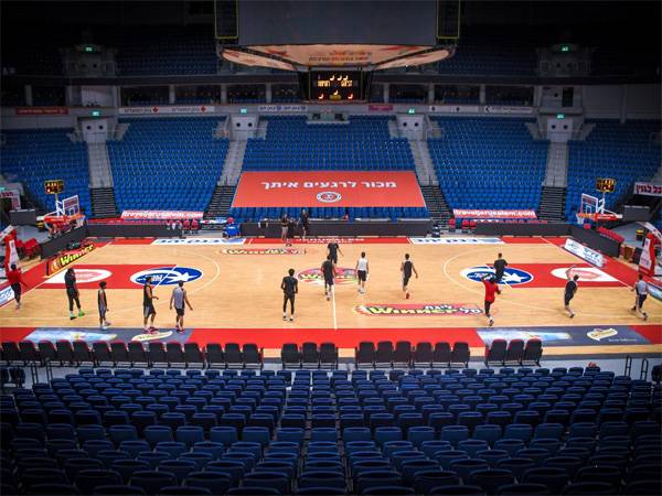 האדומים מתאמנים (דוברות הפועל ירושלים)