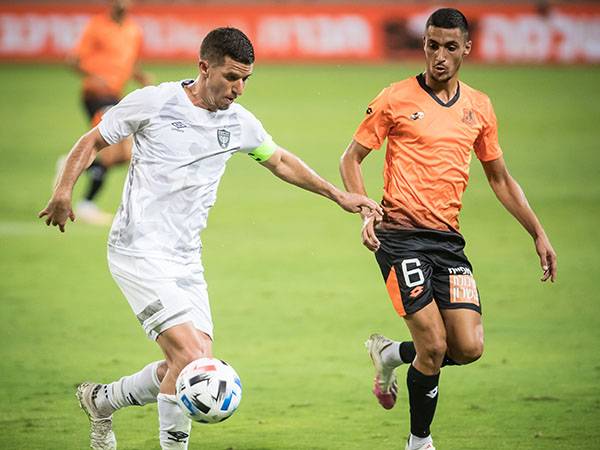 ורד: "אעזוב רק להצעה שלא אוכל לסרב לה" (עודד קרני)