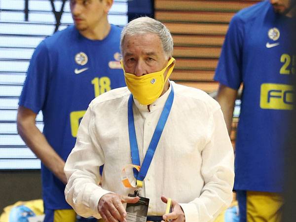 מזרחי, לוקח חלק פעיל בשיחות (אלן שיבר)