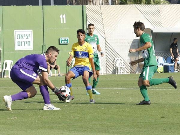 אלון. לא נח לרגע (האתר הרשמי של מכבי ת"א)