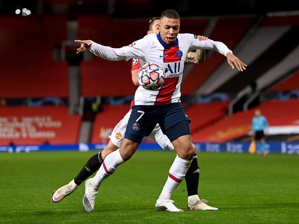 אמבפה. בכל אירופה מחכים להחלטה (Getty)