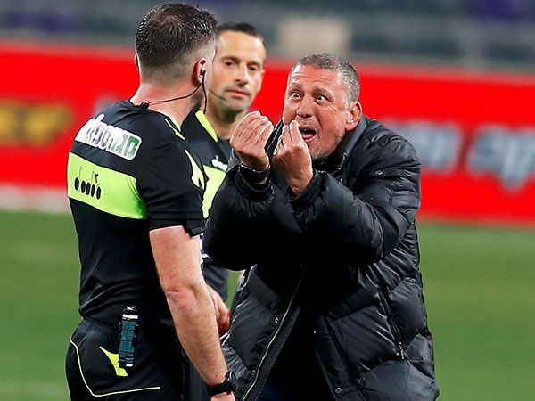 קלינגר עצבני ובצדק (אלן שיבר)