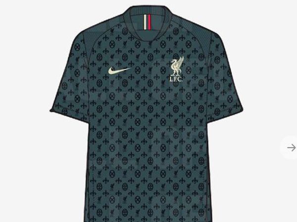 החולצה השלישית של ליברפול