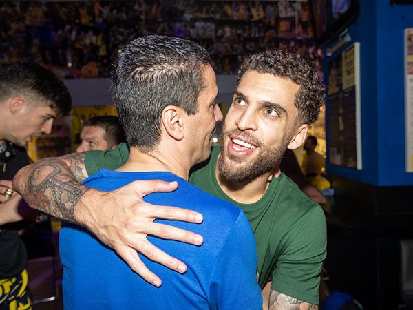 עם ווילבקין. ישתפו פעולה גם בעונה הבאה? (אלן שיבר)