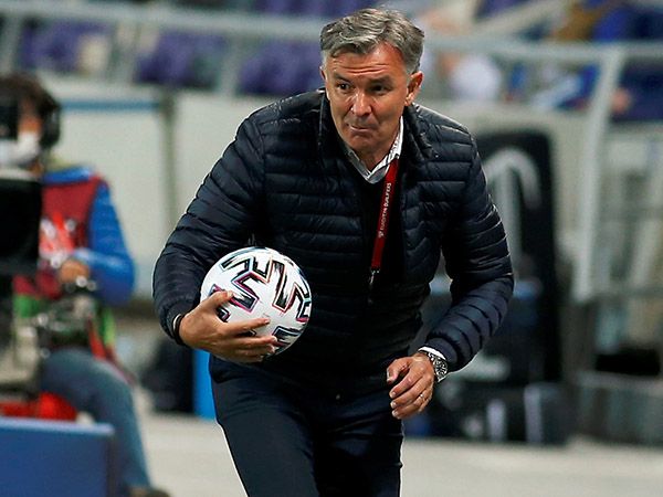 לא ישנה את המערך במולדובה. רוטנשטיינר (אלן שיבר)