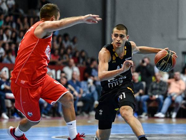 יכולת טובה בהכנה. מדר (העמוד הרשמי של פרטיזן)