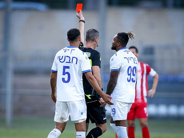 "תלוש מהמציאות" (מאור אלקסלסי)