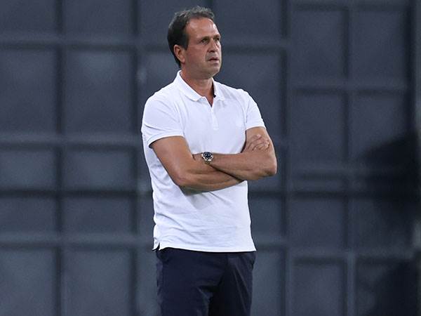 רוצה תואר בב"ש. רוני לוי (דני מרון)