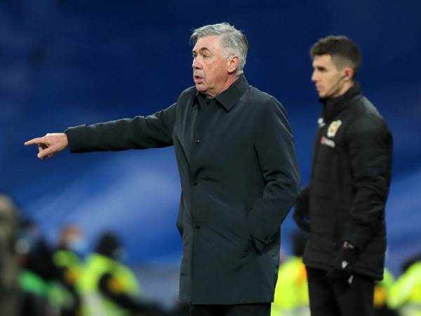 קרלו אנצ'לוטי. משייט במקום הראשון (GETTY)