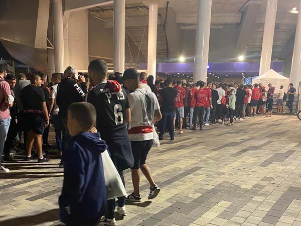 תודה גם על התורים הארוכים בכניסה למגרשים