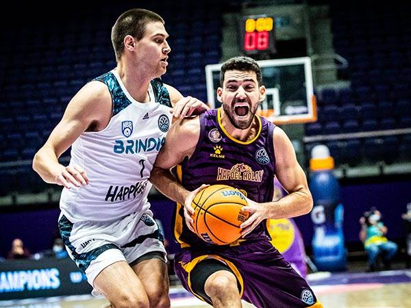 מהרגע שהוא חזר למגרש, חולון חזרה לעצמה. מנקו (עודד קרני)