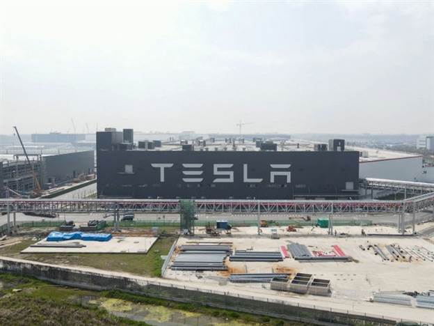 מפעל טסלה בסין