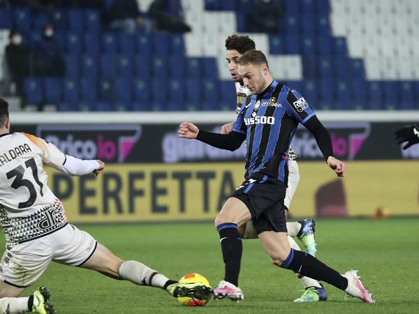 שליטה של השחורים כחולים. (getty)