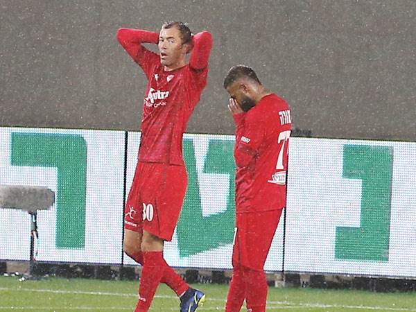 ארי מורה מאוכזב. מכה לסכנין (אלן שיבר)