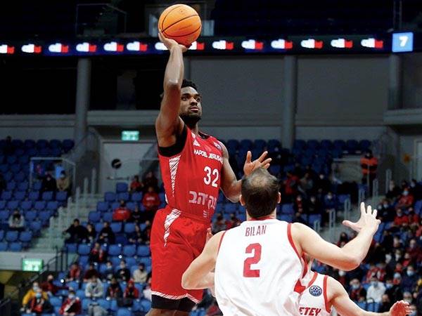 בלט בחצי הראשון. אובסוהן (אלן שיבר)