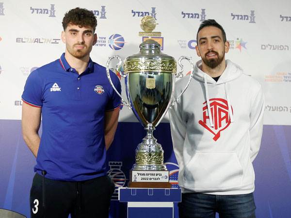 בר טימור ויאיר קרביץ. שני קפטנים, גביע אחד (אלן שיבר)