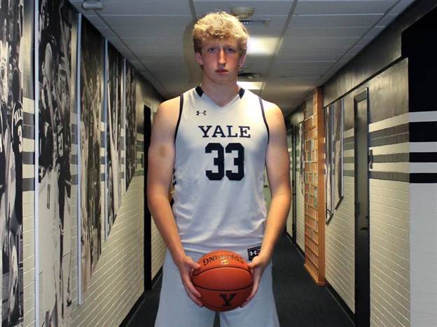 וולף. נתונים טובים (האתר הרשמי של ייל)