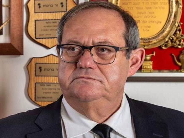 עורך הדין של כדורגלן העבר, משה גלעד (צילום: ארז חיים)